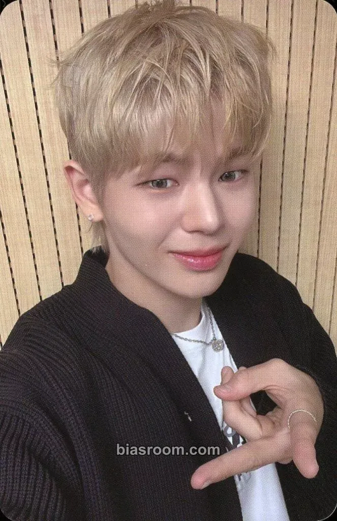 Mun Junghyun Target: ME Photocard - EVNNE - EVNNE K-pop photocard