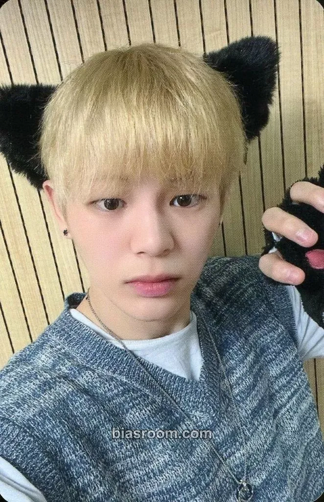Mun Junghyun Target: ME Photocard - EVNNE - EVNNE K-pop photocard