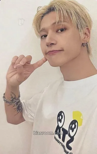 Wooyoung VANDYTHEPINK × ATEEZ Lemon Drop Photocard - ATEEZ - ATEEZ K-pop photocard