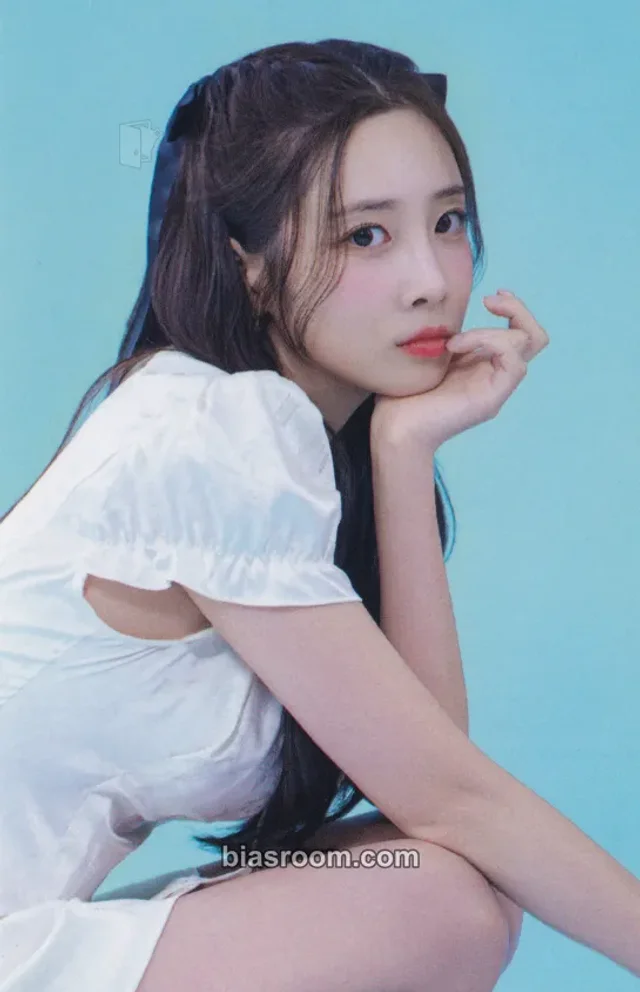 Yoo Jiae - Jiae - DELIGHT: Summer Rain Event trading card C version