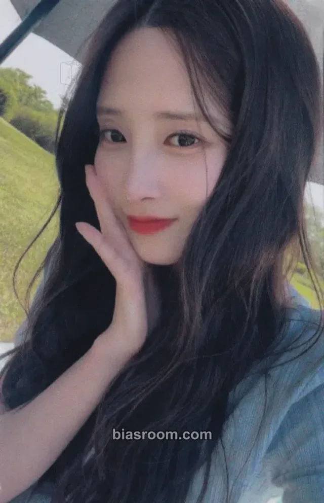 Yoo Jiae - Jiae - DELIGHT: Summer Rain Event trading card B version