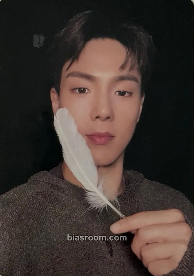 Shownu Unfold Photocard - MONSTA X - MONSTA X K-pop photocard