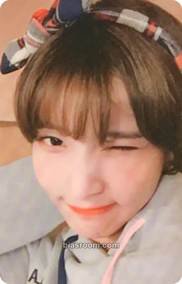 DIA - Jenny - Present Album album photocard good morning version good night version