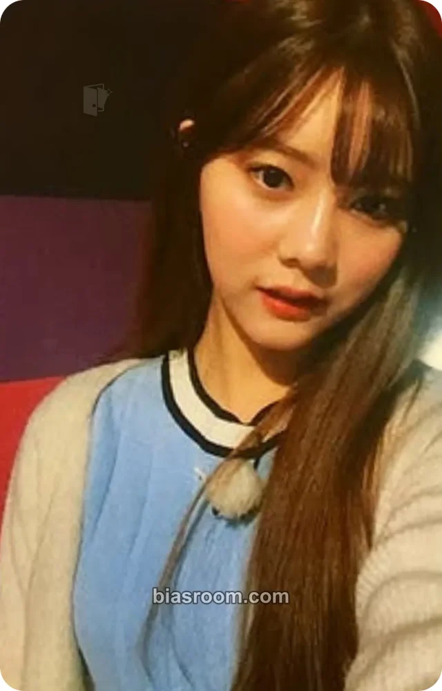 DIA - Eunchae - YOLO Album album photocard casual version 'selfie' version non-selfie