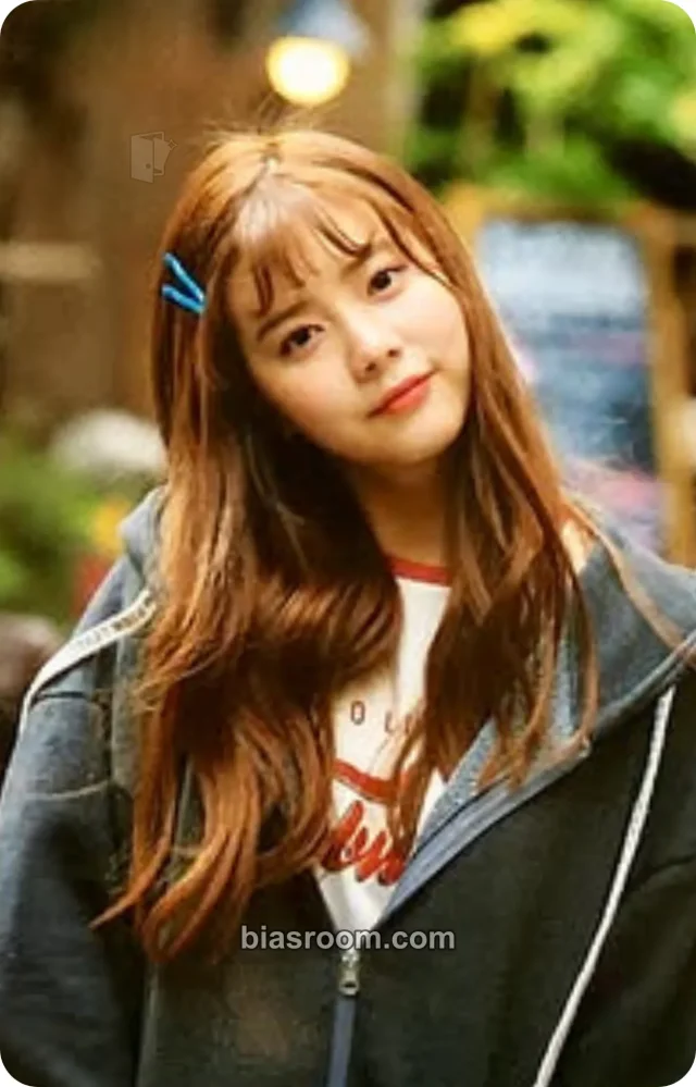 DIA - Eunchae - YOLO Album album photocard casual version 'selfie' version non-selfie