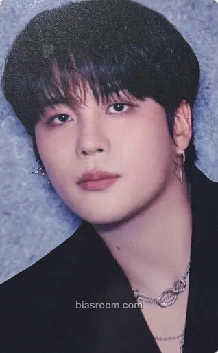 Jongho GOLDEN HOUR : Part.2 Photocard - ATEEZ - ATEEZ K-pop photocard