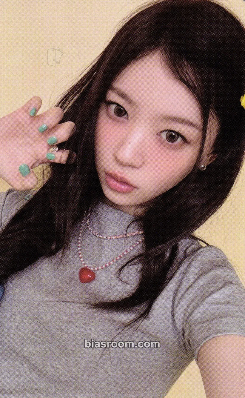 Moka MAMIHLAPINATAPAI Photocard - ILLIT - ILLIT K-pop photocard