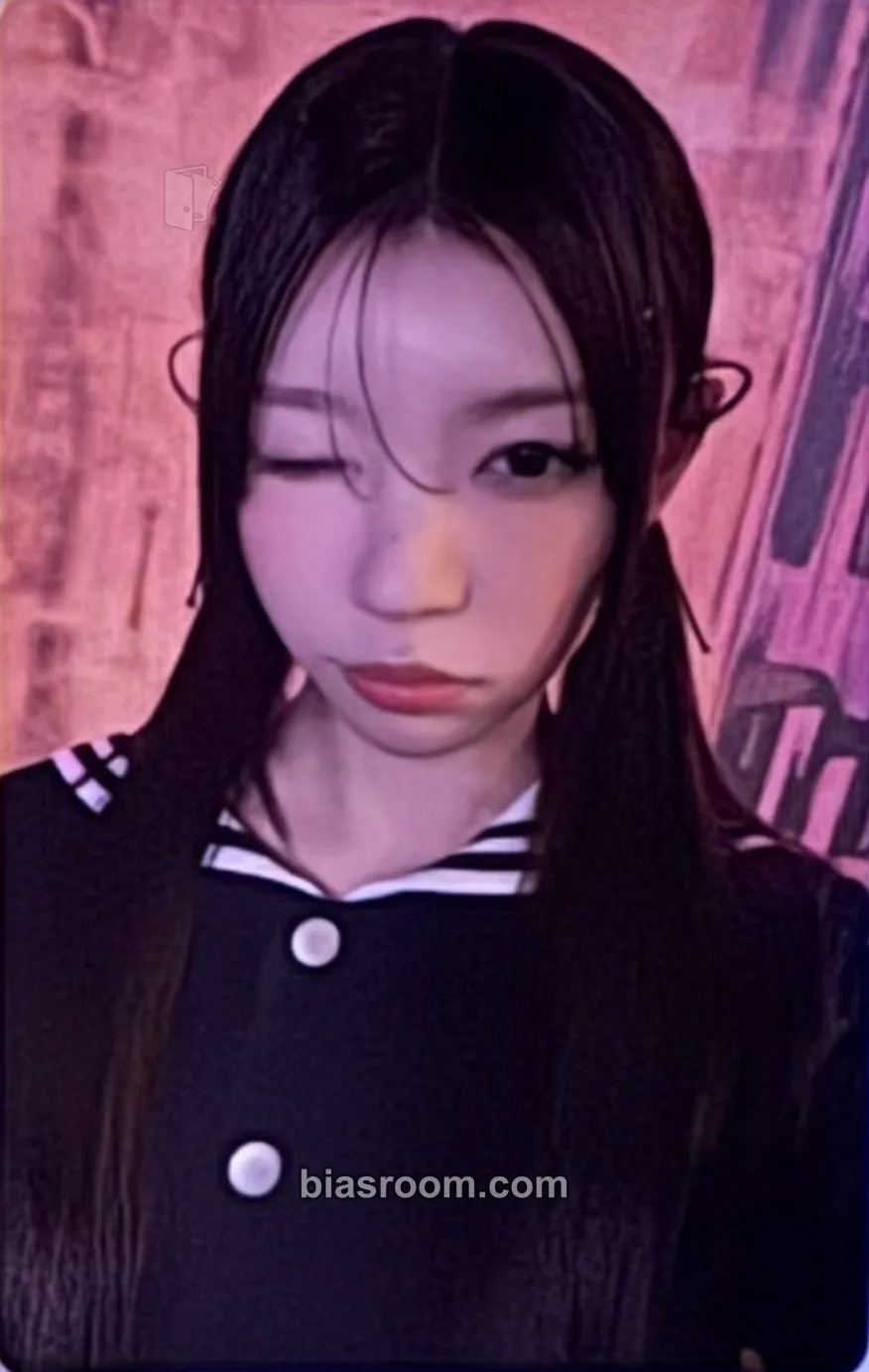 Moka bomb Photocard - ILLIT - ILLIT K-pop photocard