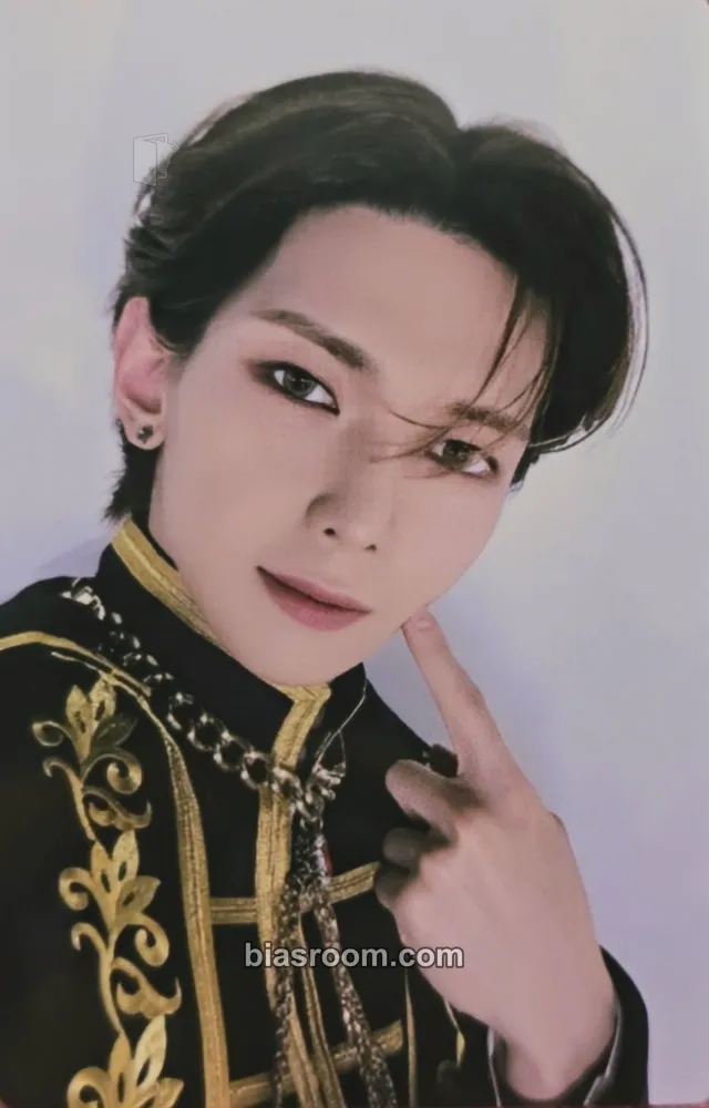 Yeosang Destiny's Memories Exhibition Photocard - ATEEZ - ATEEZ K-pop photocard