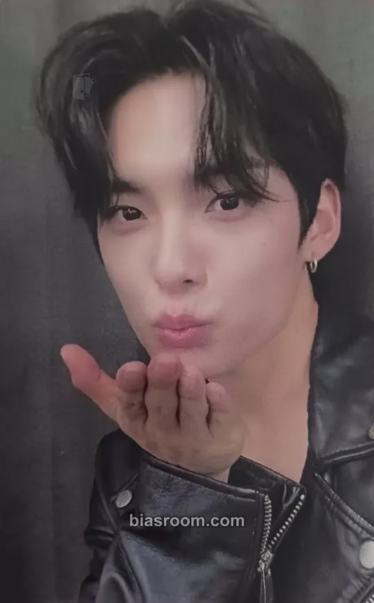 Park Junhee A.C.E 2024 US Tour : Rewind US Photocard - A.C.E - A.C.E K-pop photocard
