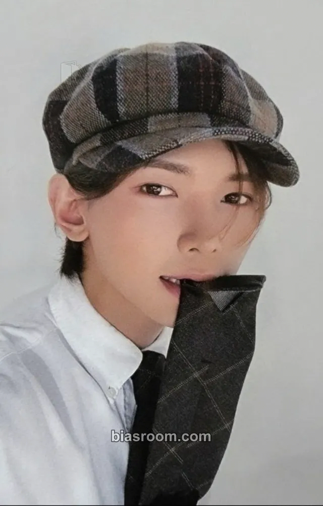 Yeosang Destiny's Memories Exhibition Photocard - ATEEZ - ATEEZ K-pop photocard
