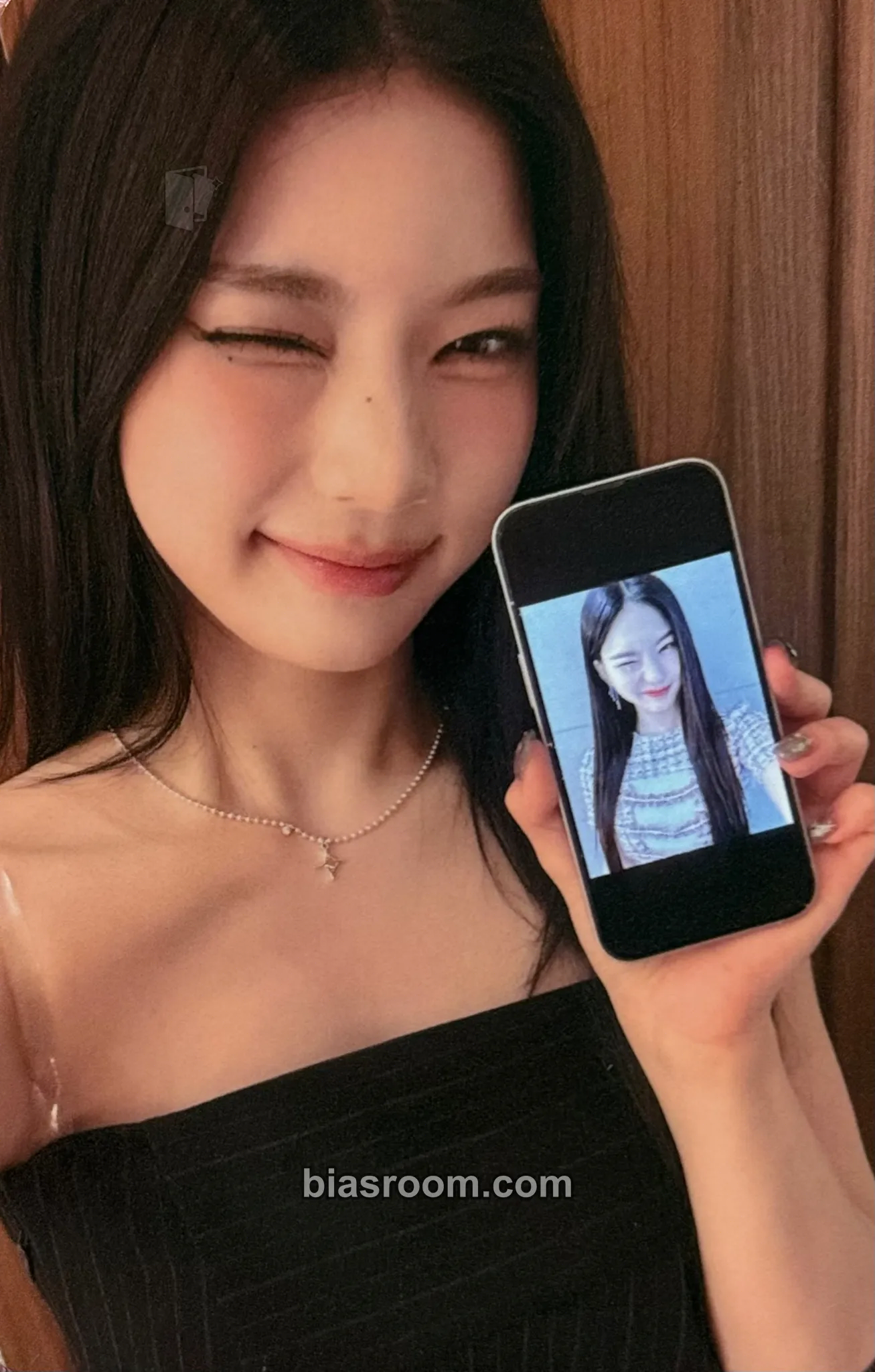 Isa STAYC 5th Anniversary Photocard - STAYC - STAYC K-pop photocard