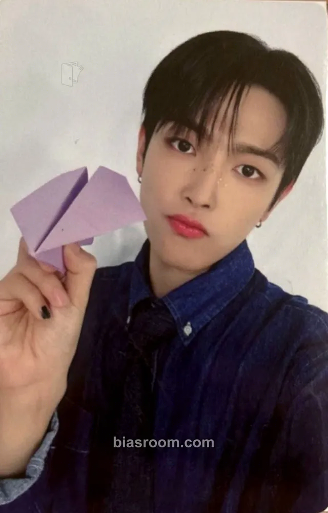 Hongjoong Destiny's Memories Exhibition Photocard - ATEEZ - ATEEZ K-pop photocard