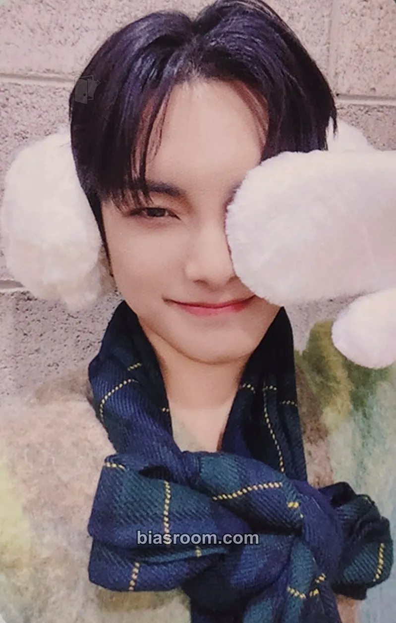 Park Junhee A.C.E 2025 SEASONS GREETINGS: A Peek Into Squad A.C.E Photocard - A.C.E - A.C.E K-pop photocard