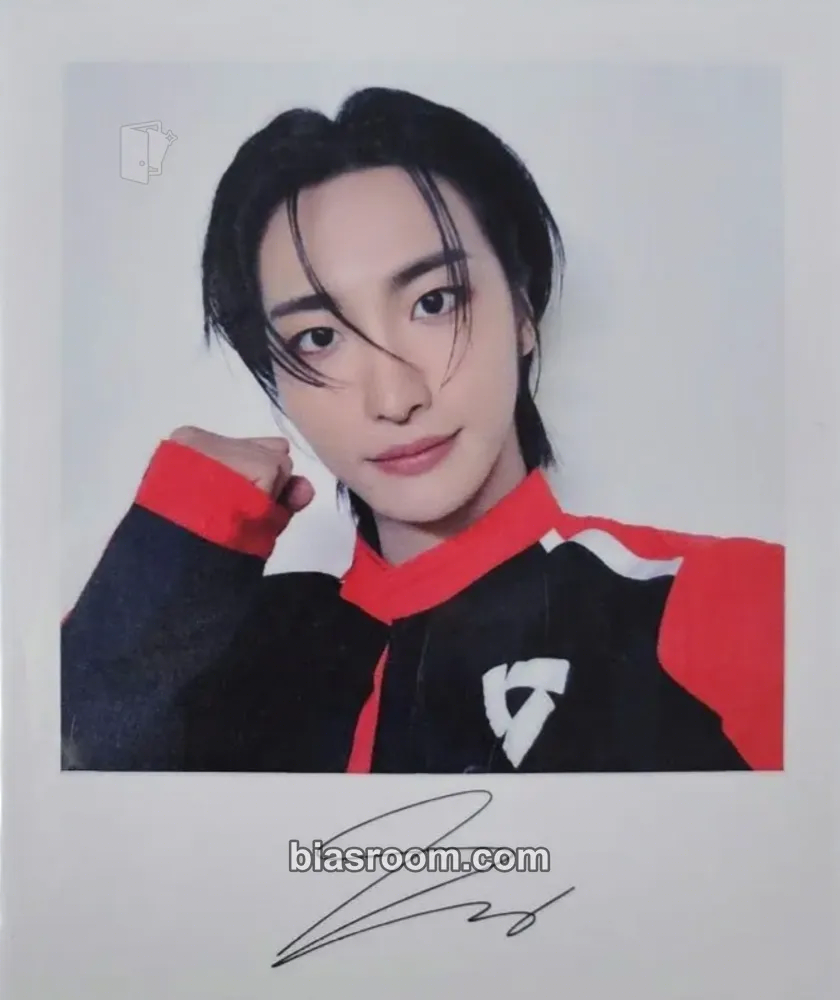 Seonghwa Destiny's Memories Exhibition Photocard - ATEEZ - ATEEZ K-pop photocard