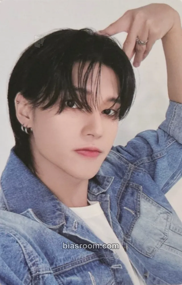 Wooyoung Destiny's Memories Exhibition Photocard - ATEEZ - ATEEZ K-pop photocard
