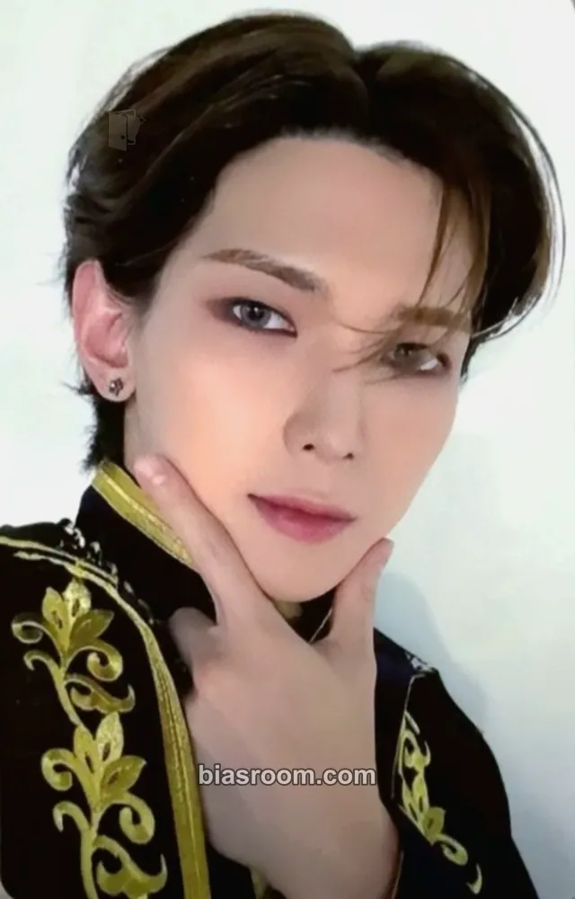 Yeosang Destiny's Memories Exhibition Photocard - ATEEZ - ATEEZ K-pop photocard