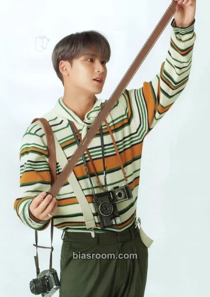 Mingyu 2020 Season's Greetings Photocard - SEVENTEEN - SEVENTEEN K-pop photocard