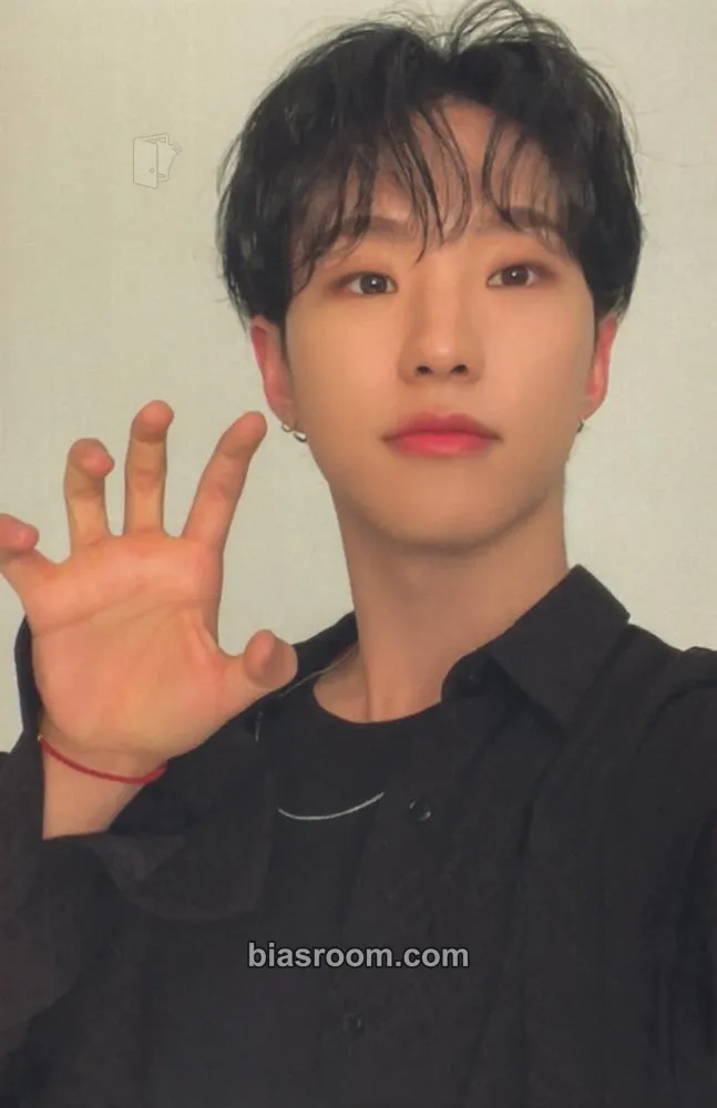 Hoshi 2021 Season's Greetings Photocard - SEVENTEEN - SEVENTEEN K-pop photocard