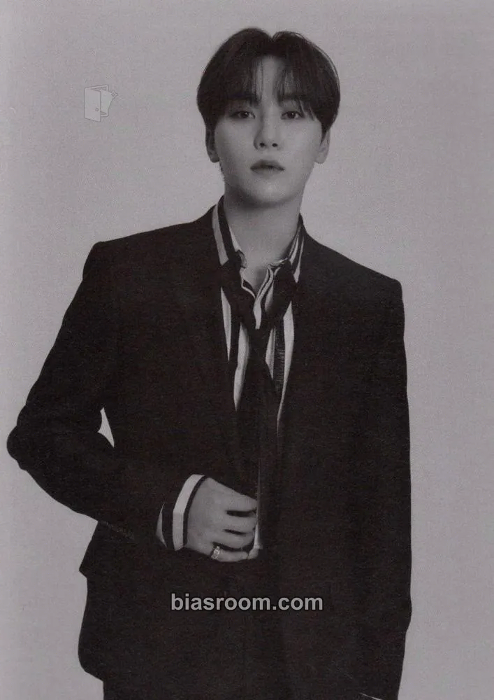 Seungkwan 2021 Season's Greetings Photocard - SEVENTEEN - SEVENTEEN K-pop photocard
