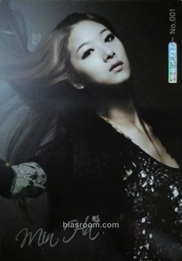 9MUSES - Minha - Figaro Album lotte snack