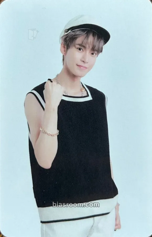 Doyoung 2023 Season’s Greetings Photocard - NCT 127 - NCT 127 K-pop photocard
