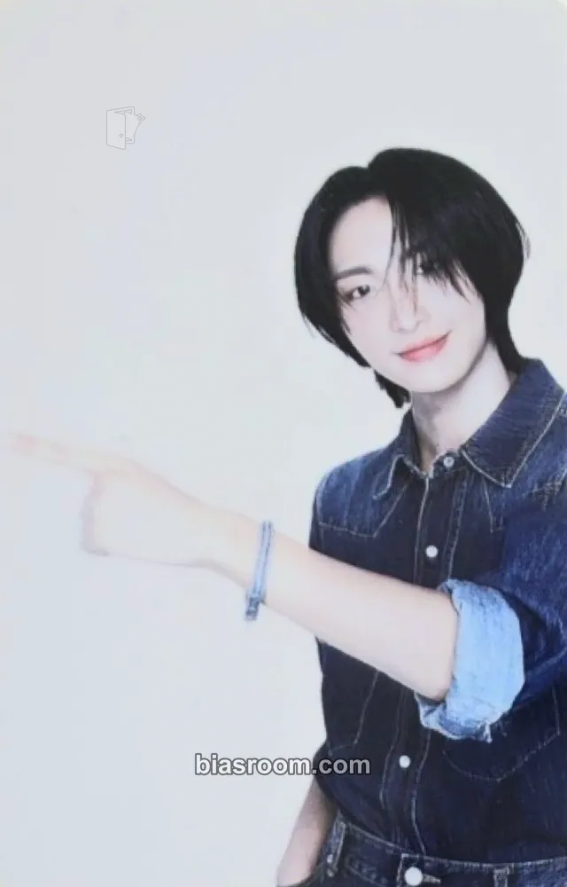 Seonghwa Destiny's Memories Exhibition Photocard - ATEEZ - ATEEZ K-pop photocard