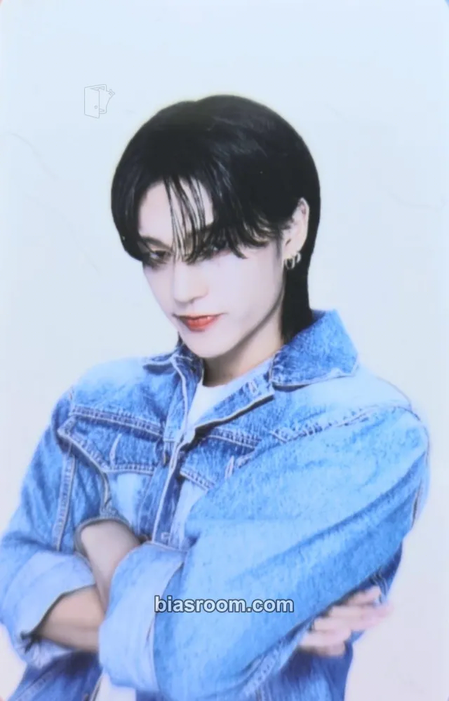 Wooyoung Destiny's Memories Exhibition Photocard - ATEEZ - ATEEZ K-pop photocard