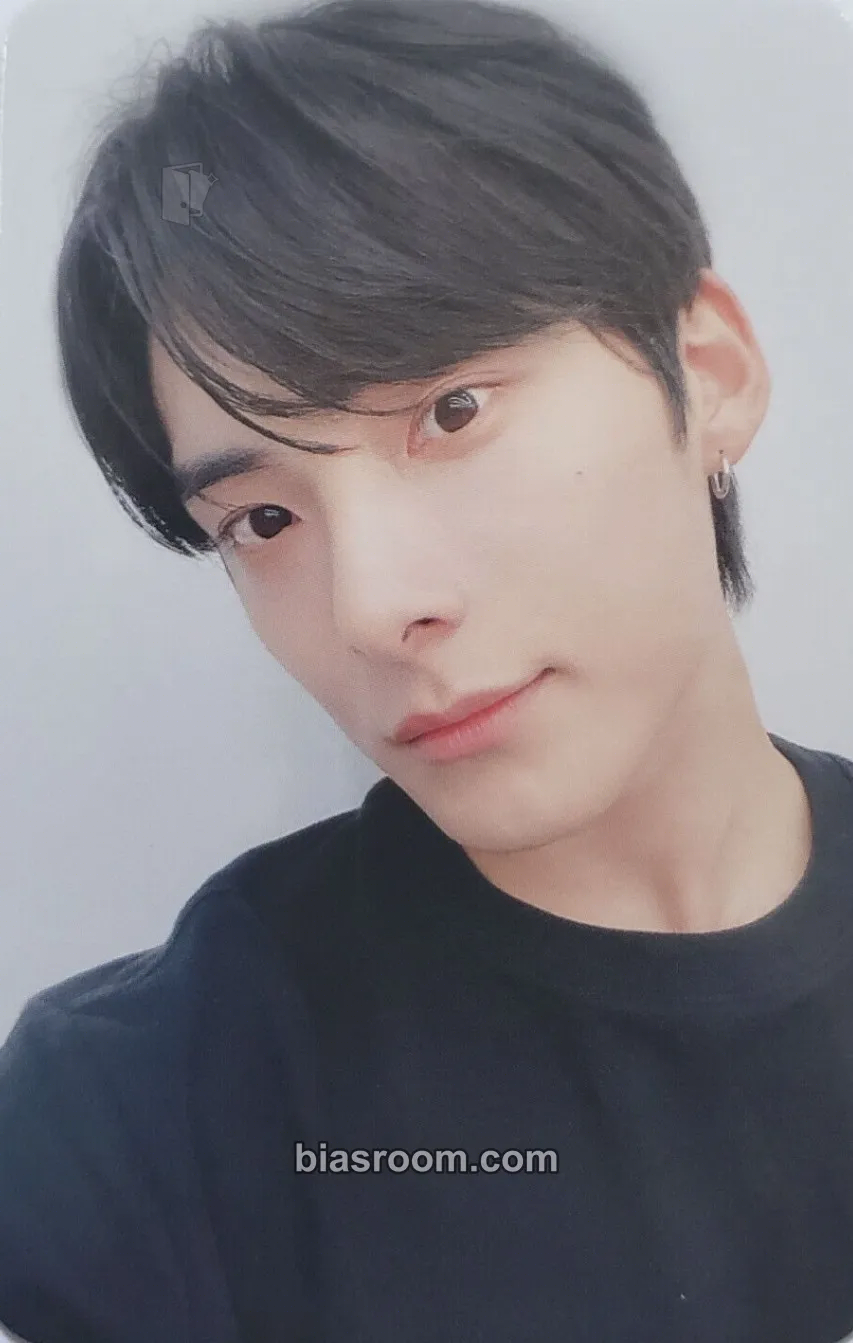 Park Junhee A.C.E 2024 US Tour : Rewind US Photocard - A.C.E - A.C.E K-pop photocard