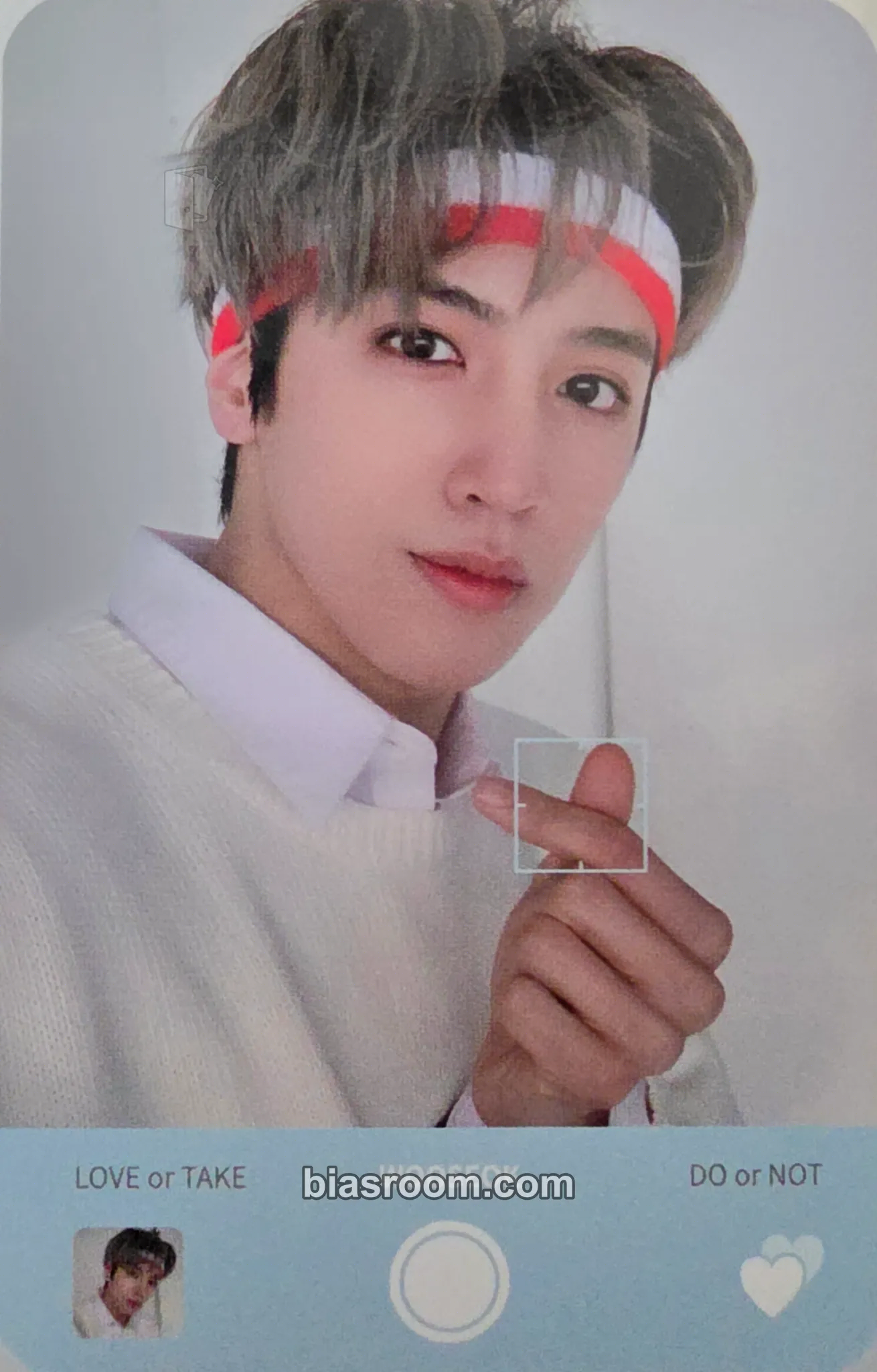 Wooseok LOVE or TAKE Photocard - PENTAGON - PENTAGON K-pop photocard