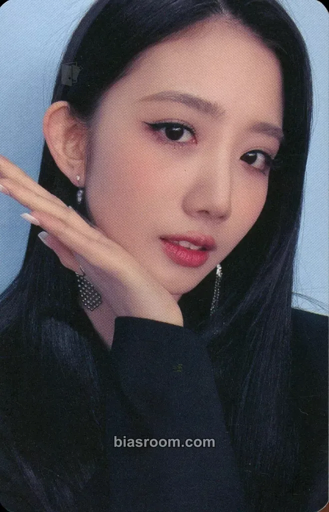 Yuju Cherry Dash Photocard - Cherry Bullet - Cherry Bullet K-pop photocard