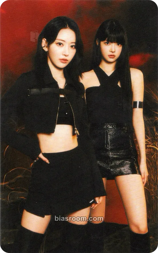 Flame Rises Tour (2023) Photocard - LE SSERAFIM - LE SSERAFIM K-pop photocard