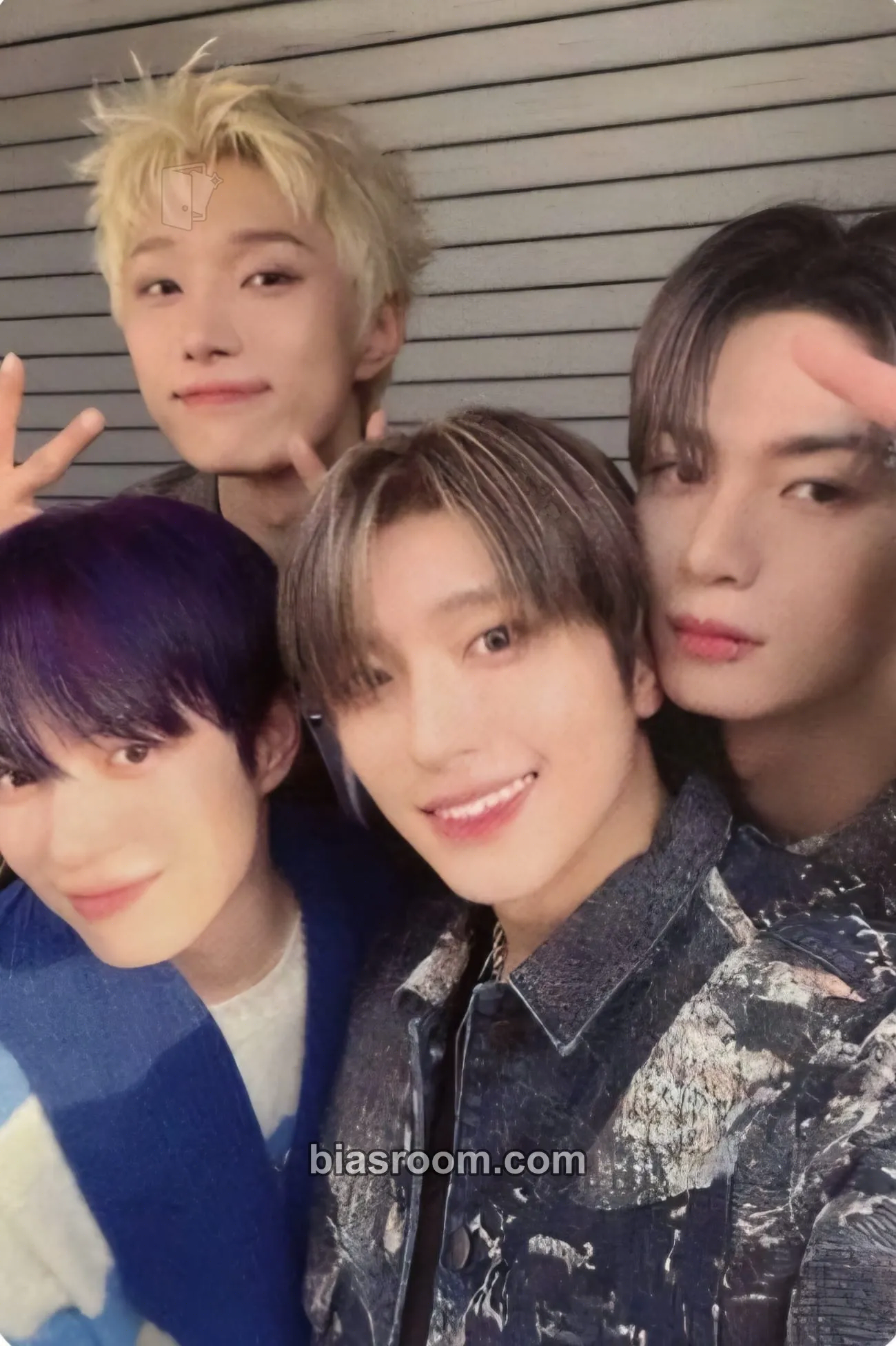 iykyk Photocard - Omega X - Omega X K-pop photocard
