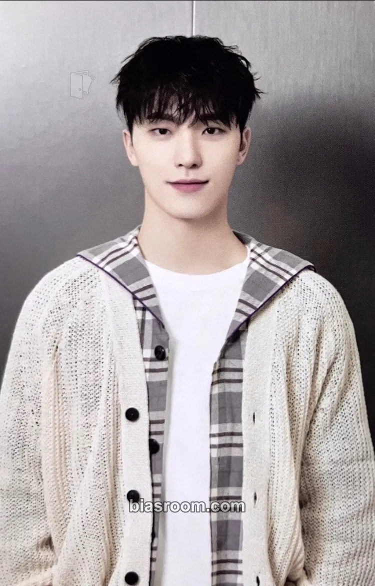 Dino 2024 8TH SVT IN CARAT LAND Photocard - SEVENTEEN - SEVENTEEN K-pop photocard