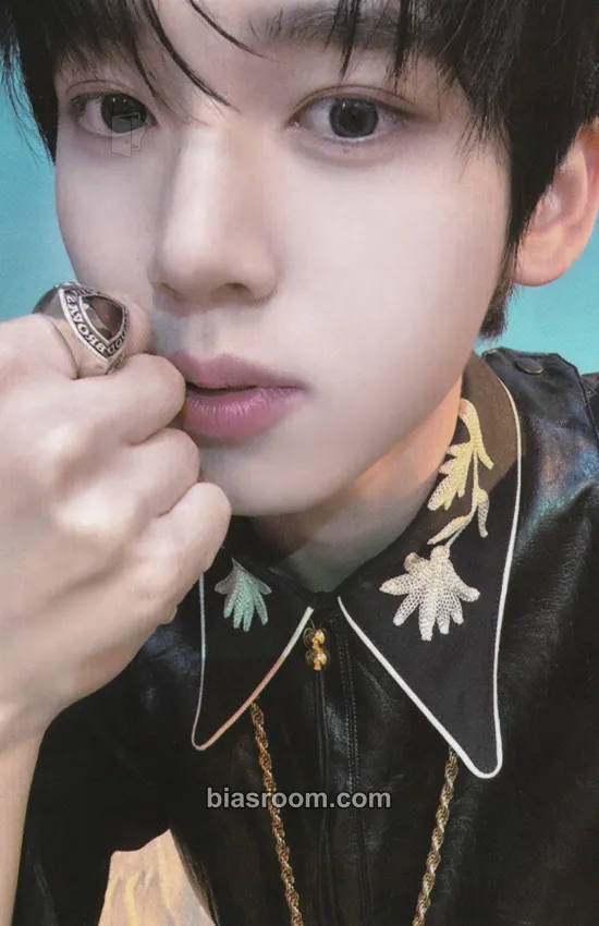 Yujin You Had Me at Hello Photocard - ZEROBASEONE - ZEROBASEONE K-pop photocard