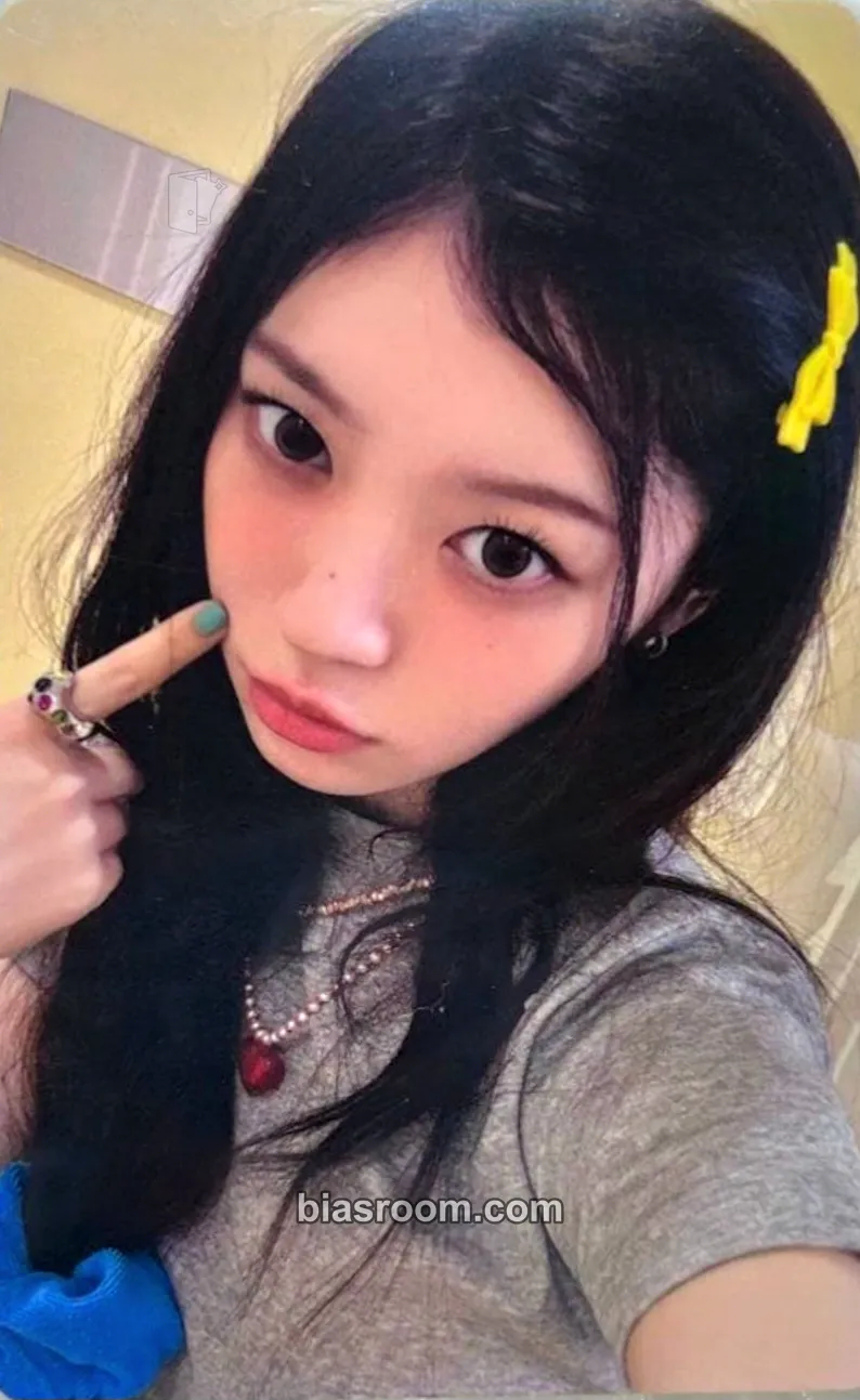 Moka MAMIHLAPINATAPAI Photocard - ILLIT - ILLIT K-pop photocard