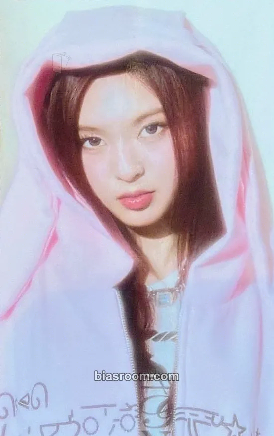 Chiquita CHOOM Photocard - BABYMONSTER - BABYMONSTER K-pop photocard
