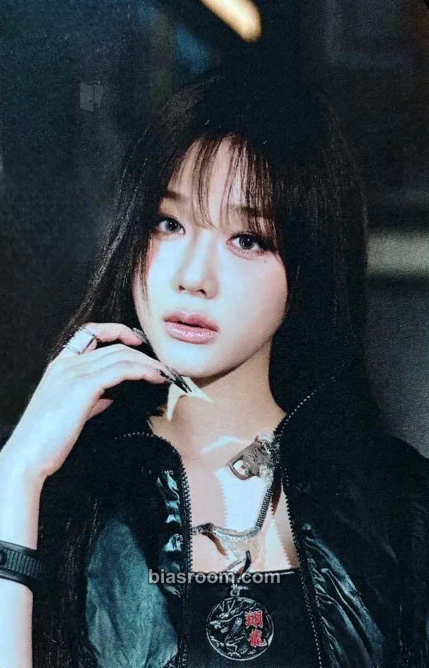 Pharita CHOOM Photocard - BABYMONSTER - BABYMONSTER K-pop photocard