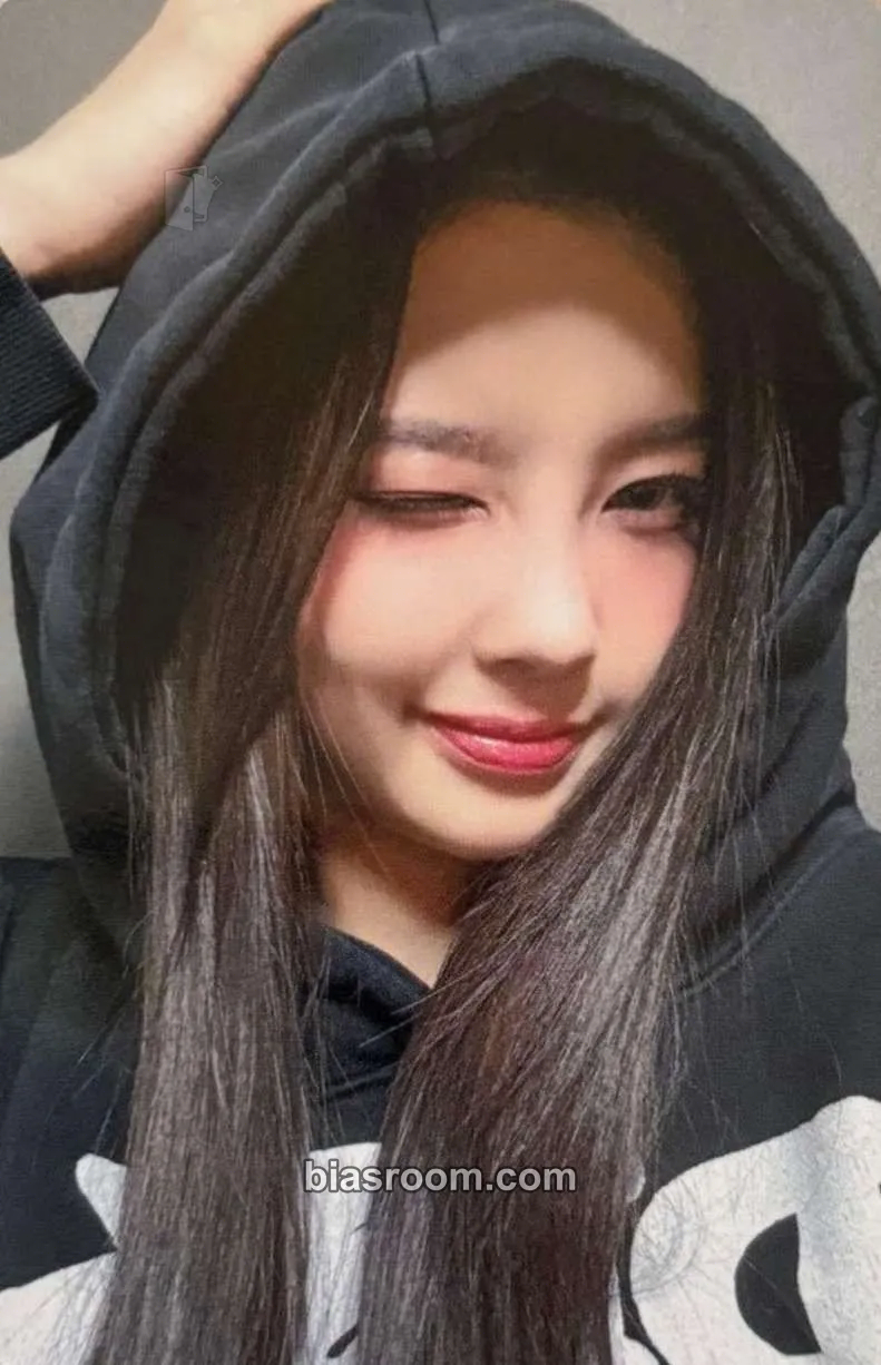 Dayeon 2025 Season's Greetings: YOU MADE OUR DAY Photocard - Kep1er - Kep1er K-pop photocard