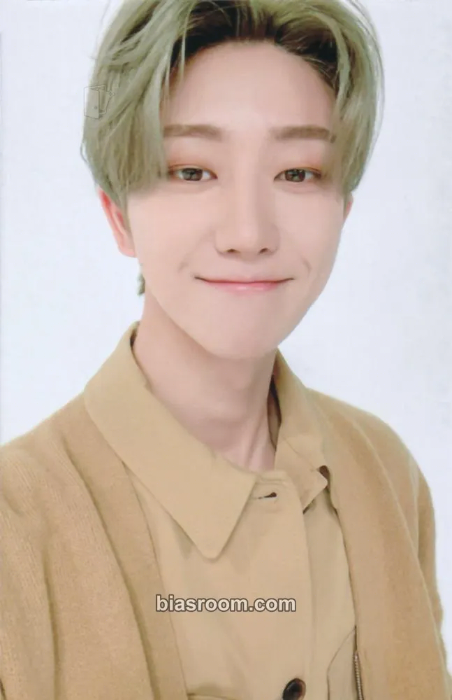 The8 2022 Season's Greetings Photocard - SEVENTEEN - SEVENTEEN K-pop photocard