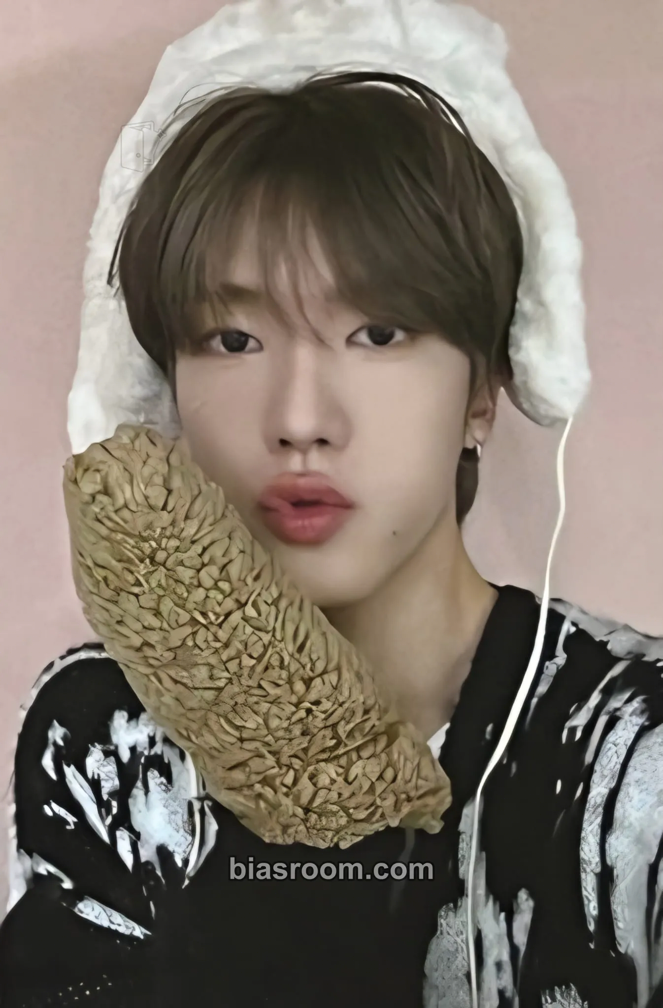 Junghoon iykyk Photocard - Omega X - Omega X K-pop photocard