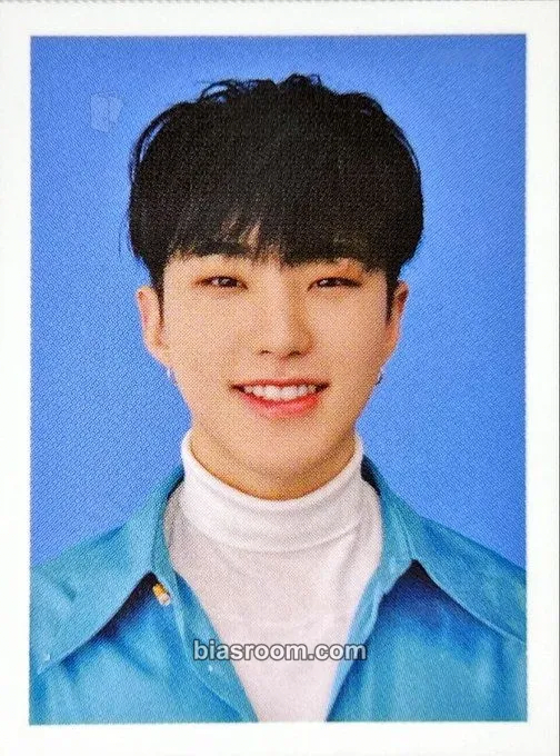 Hoshi 2022 Season's Greetings Photocard - SEVENTEEN - SEVENTEEN K-pop photocard