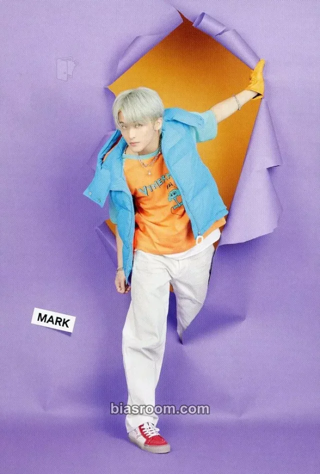 NCT 127 - Mark - Gallery 127 Event postcard merch merch inclusion random photo