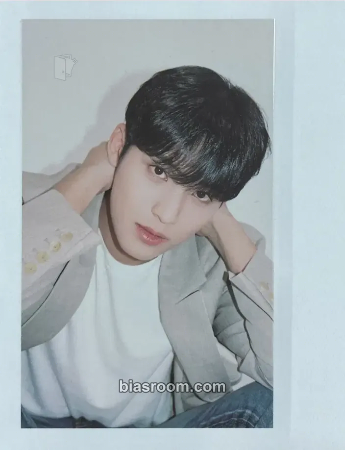 Mingyu 2022 Season's Greetings Photocard - SEVENTEEN - SEVENTEEN K-pop photocard