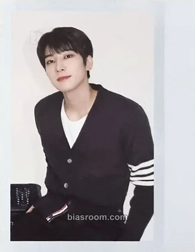 SEVENTEEN - Wonwoo - 2022 Season's Greetings Other polaroid set season's greetings