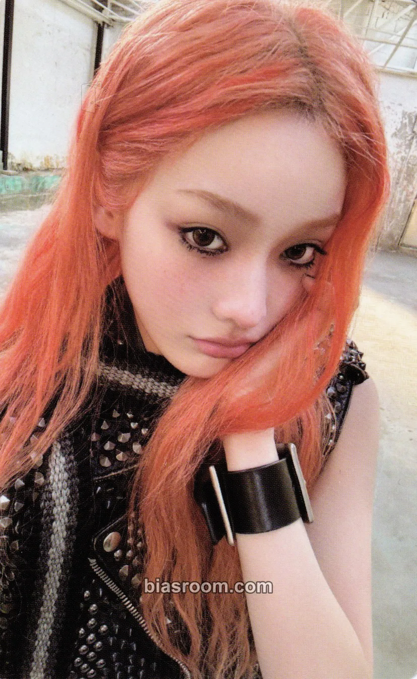 Iroha MAMIHLAPINATAPAI Photocard - ILLIT - ILLIT K-pop photocard
