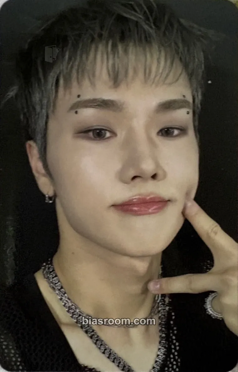 Jungsu LIVE and FALL Seoul Photocard - Xdinary Heroes - Xdinary Heroes K-pop photocard