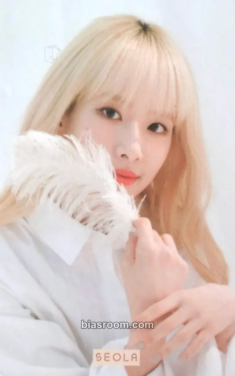 Seola WJSN 2019 Season's Greetings Photocard - WJSN - WJSN K-pop photocard