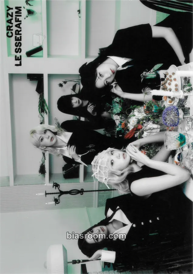 CRAZY (Japanese Ver.) Photocard - LE SSERAFIM - LE SSERAFIM K-pop photocard