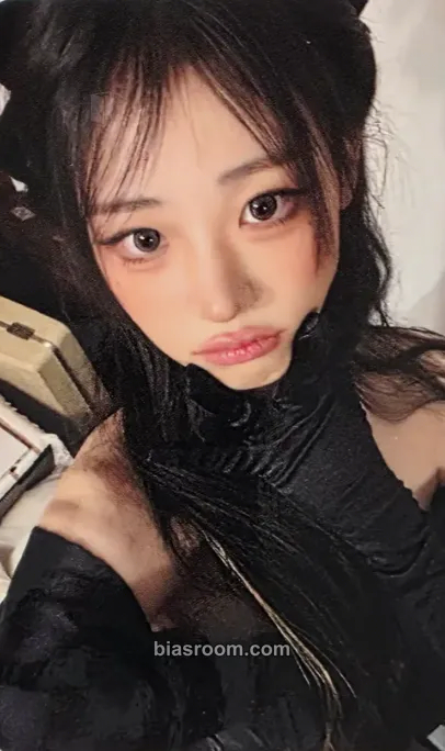 Hina CEREMONY Photocard - QWER - QWER K-pop photocard